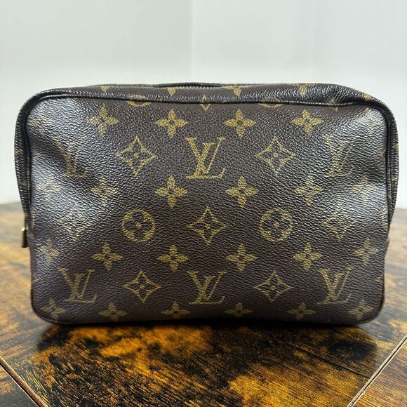 Louis Vuitton Vintage Monogram Trousse Toilette 23 Cosmetic Pouch Bag Travel Mak - Picture 1 of 16
